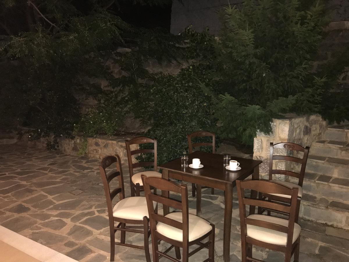 Hotel Xenonas Nikia Yerákion Exteriér fotografie